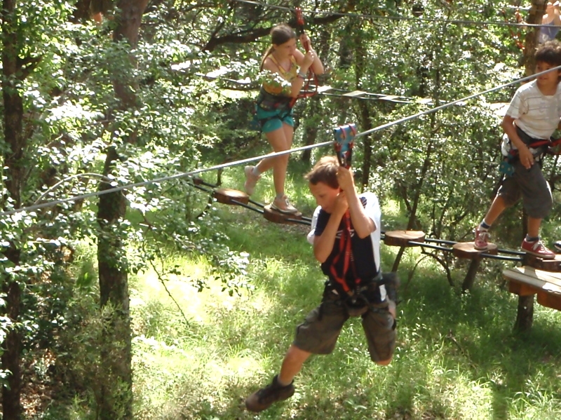 Village Camps International Summer Camp Ard&egrave;che, France 2019-07-26 https://www.villagecamps.com/journals_admin/images/21-23-Daysion on the zip line.jpg